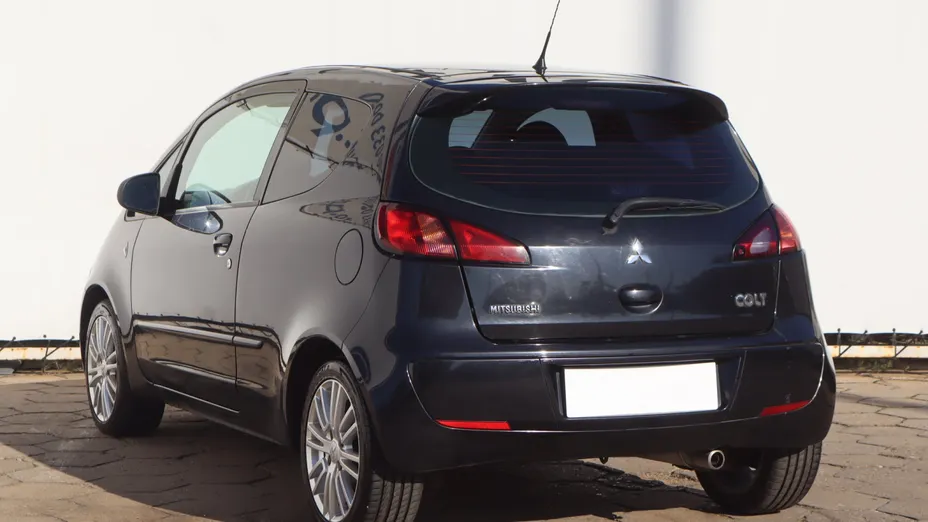 Mitsubishi Colt -