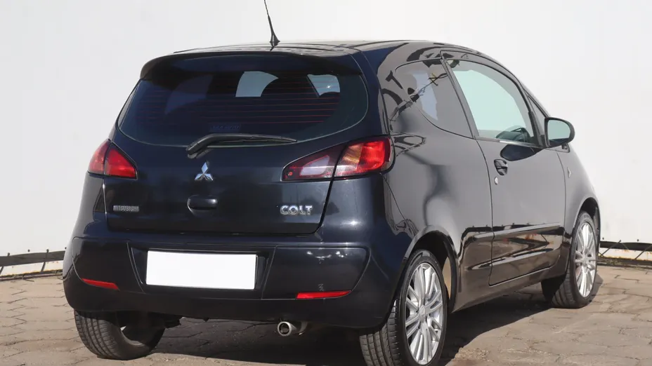 Mitsubishi Colt -