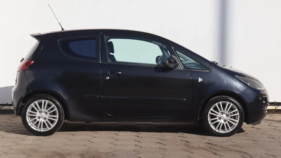 Mitsubishi Colt -