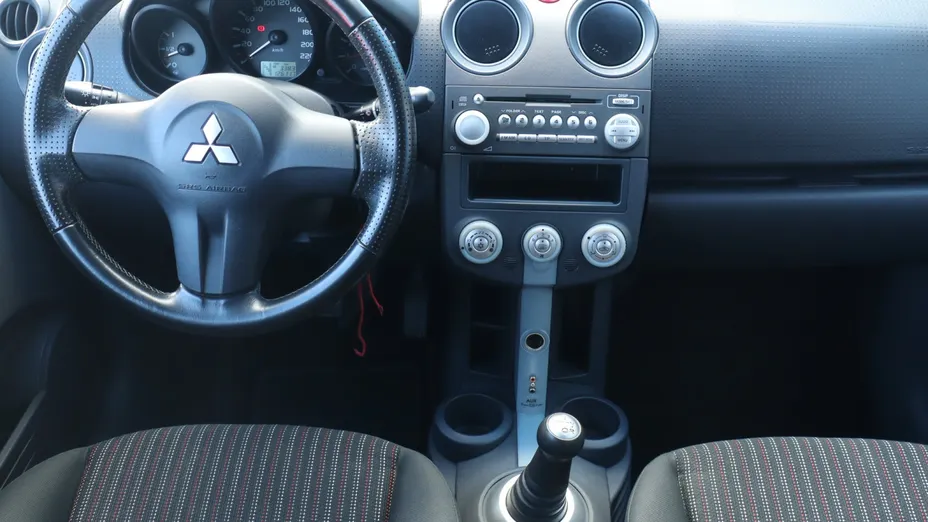 Mitsubishi Colt -