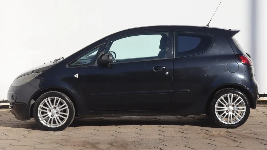 Mitsubishi Colt -