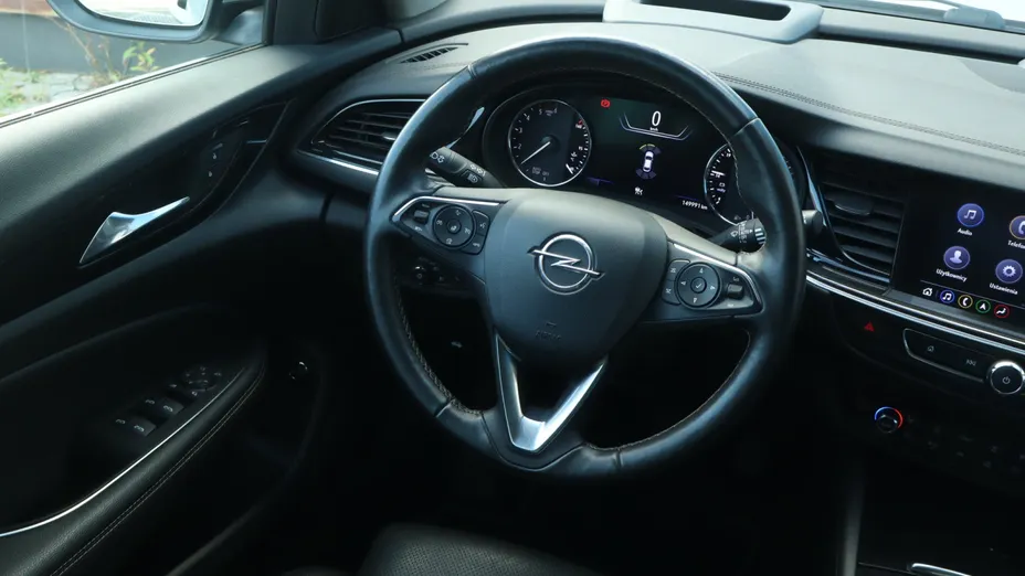 Opel Insignia -