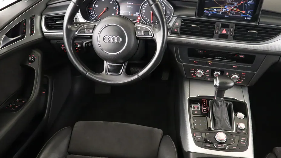 Audi A6 -