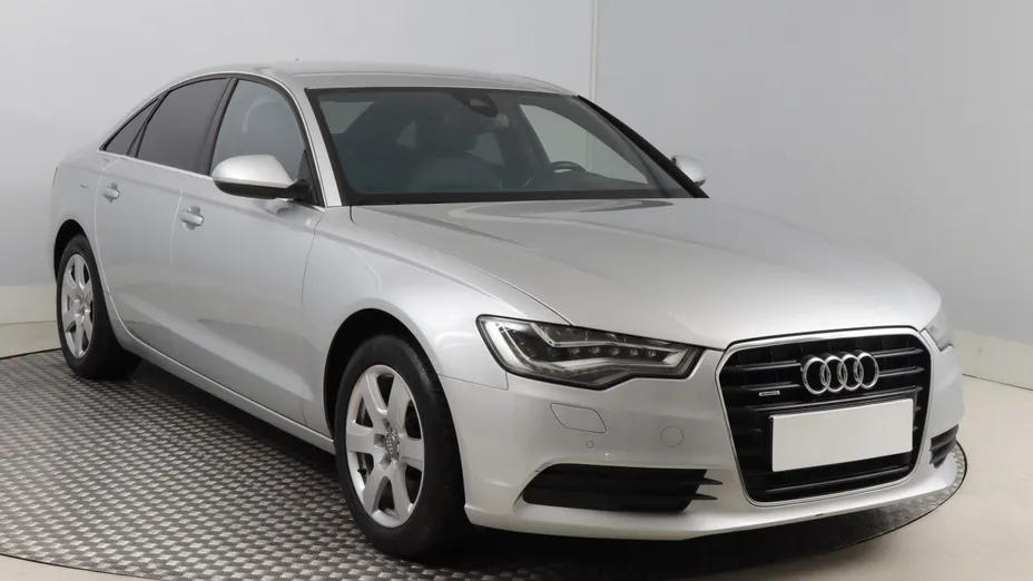 Audi A6 -