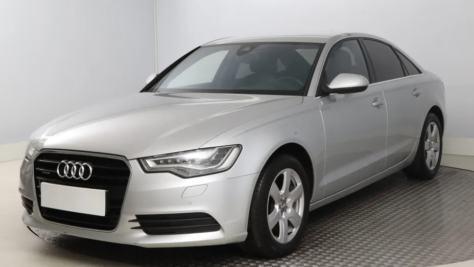 Audi A6 -