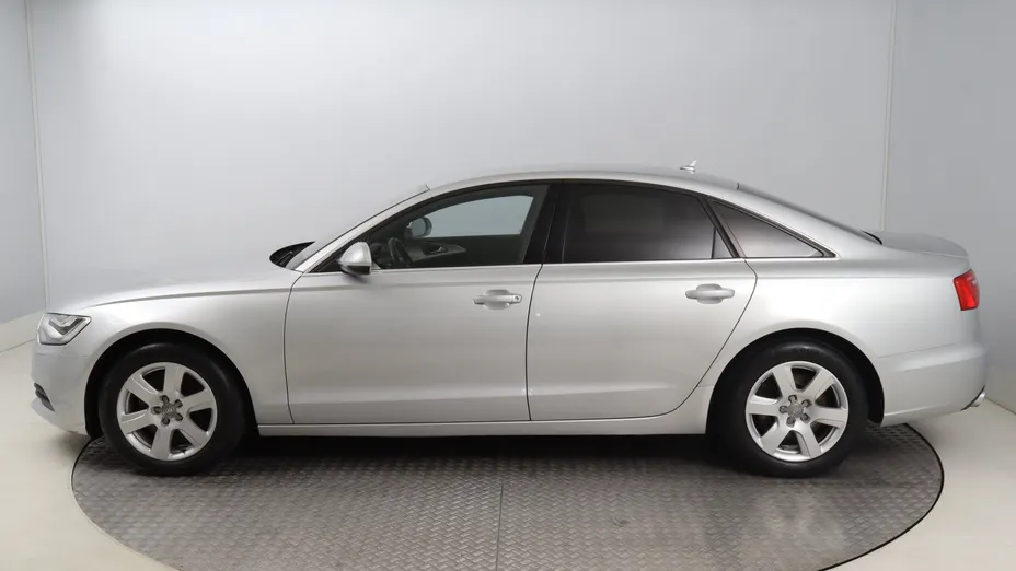 Audi A6 -