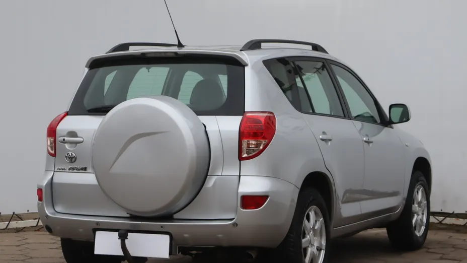 Toyota RAV4 -