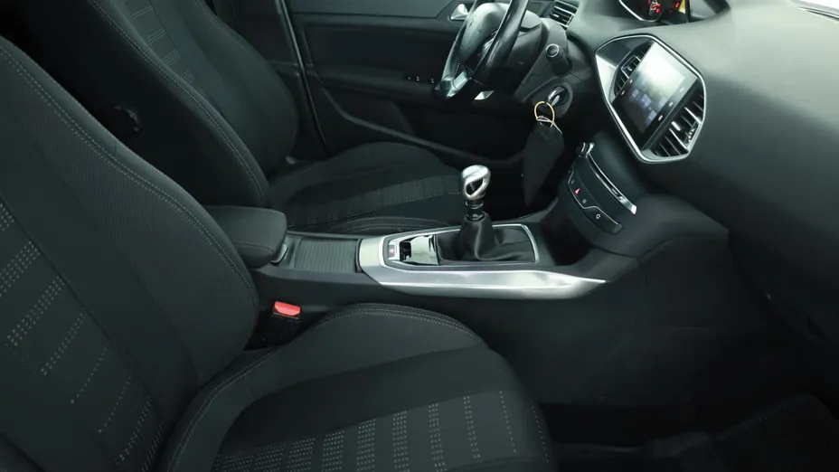 Peugeot 308 -