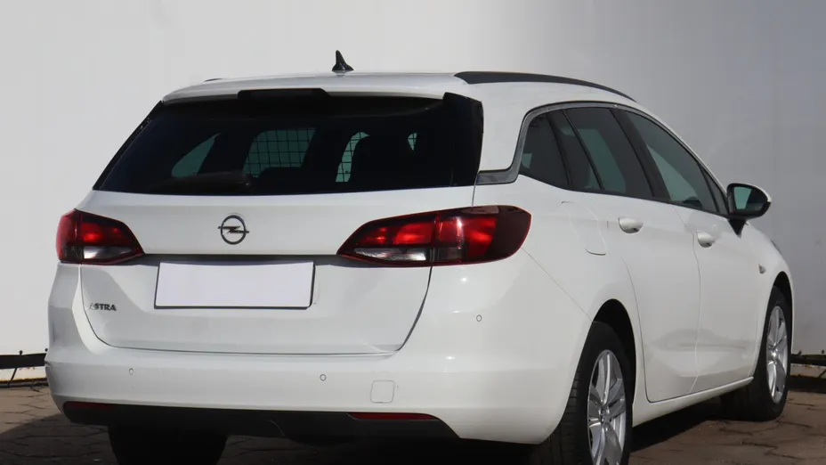 Opel Astra -
