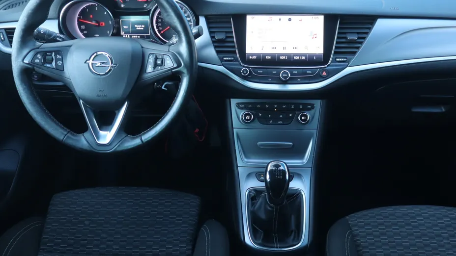 Opel Astra -