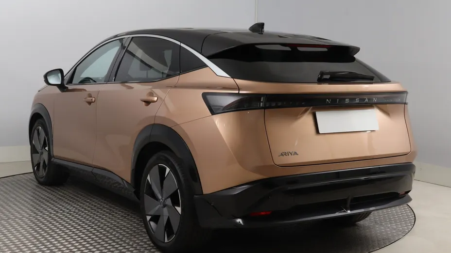 Nissan Ariya -