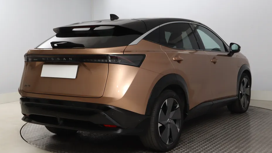Nissan Ariya -