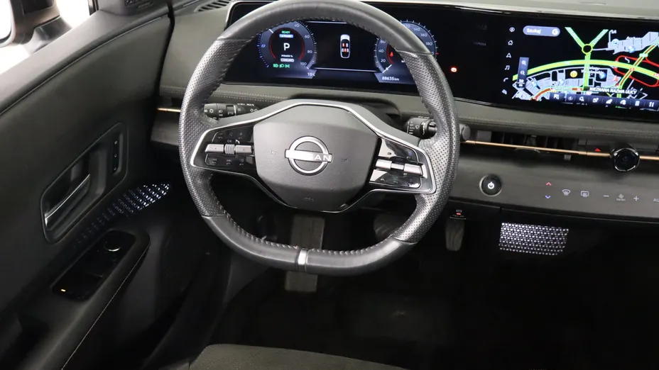 Nissan Ariya -