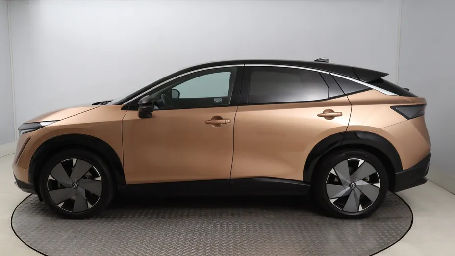 Nissan Ariya -