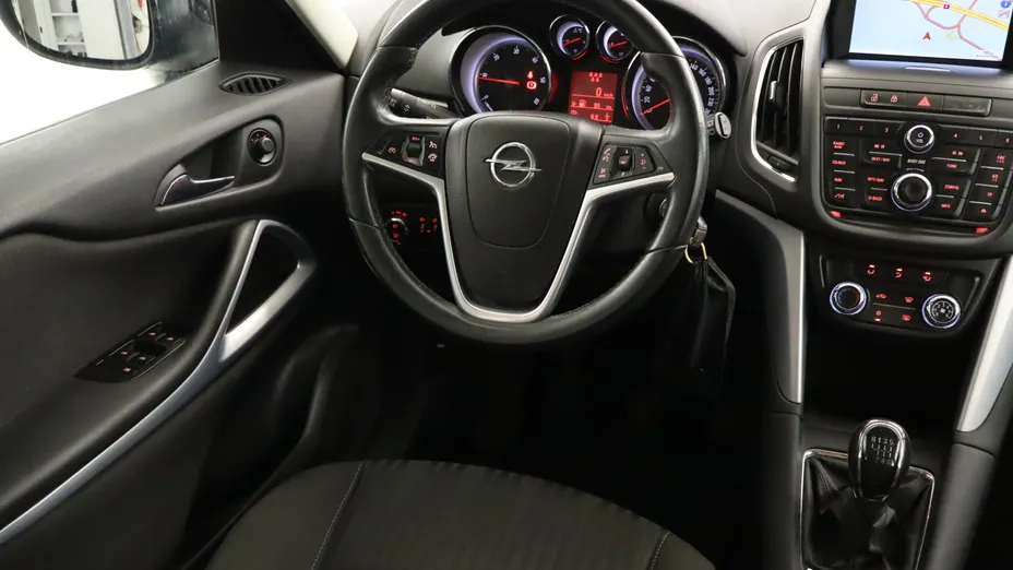 Opel Zafira -