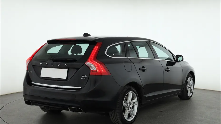 Volvo V60 -