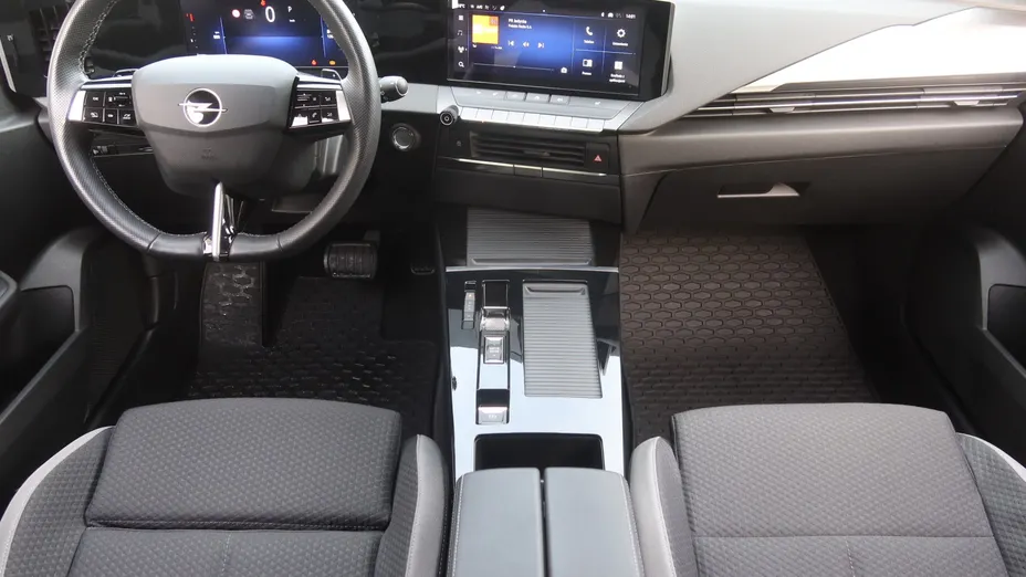 Opel Astra -