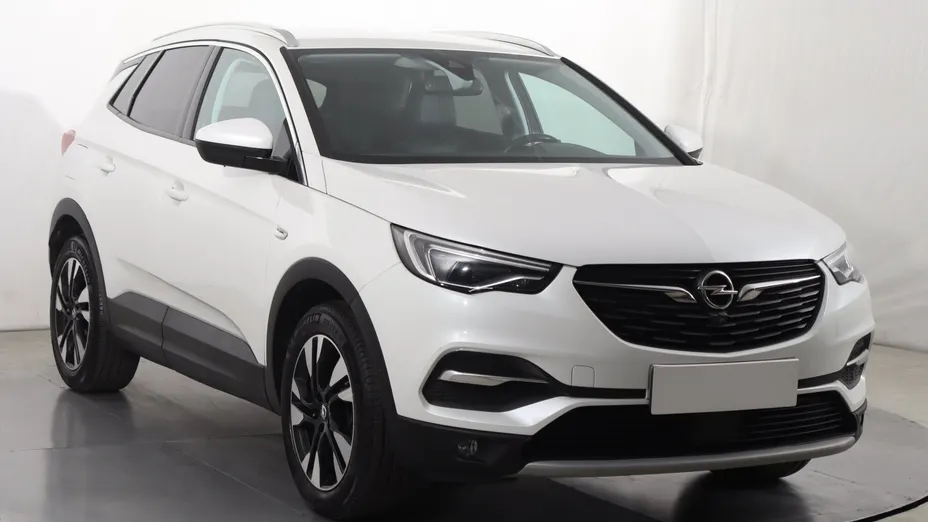 Opel Grandland -