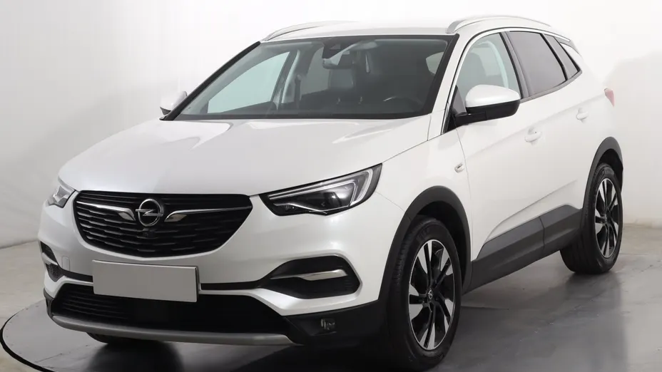 Opel Grandland -