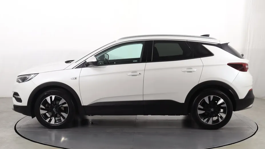 Opel Grandland -