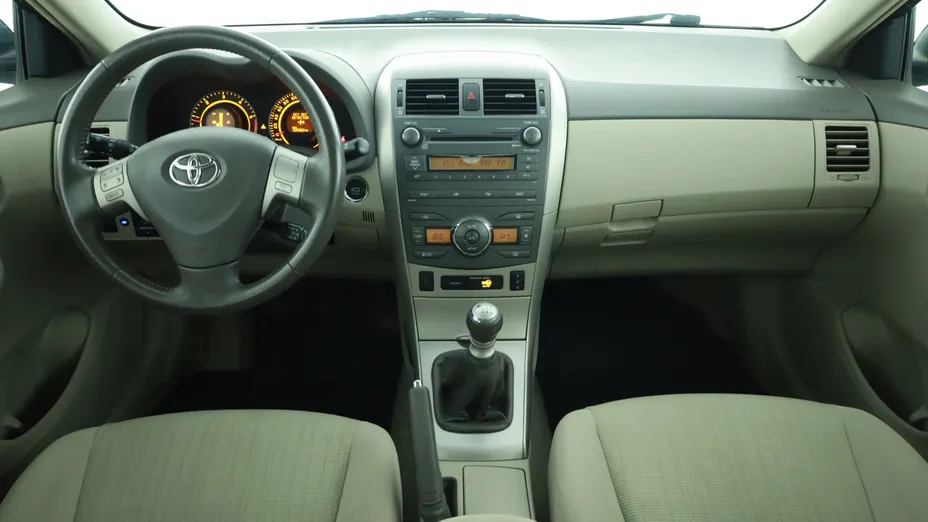 Toyota Corolla -