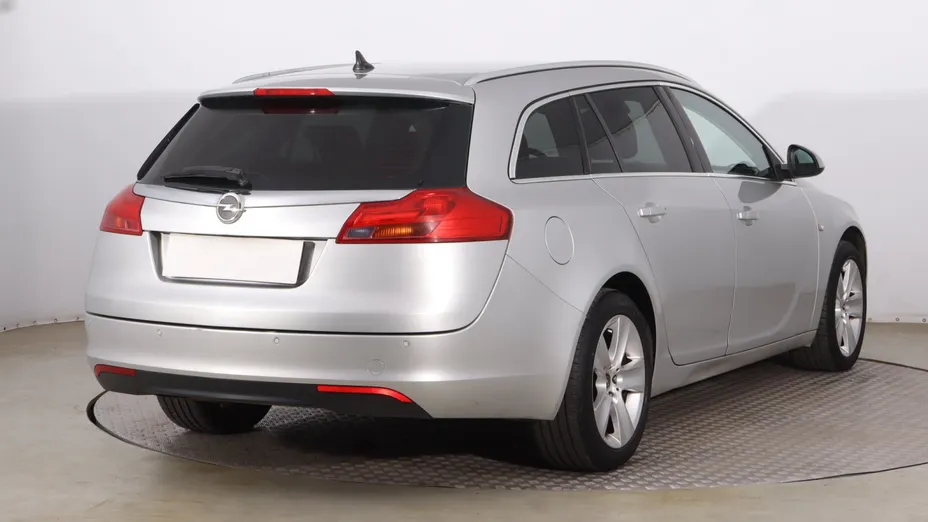 Opel Insignia -