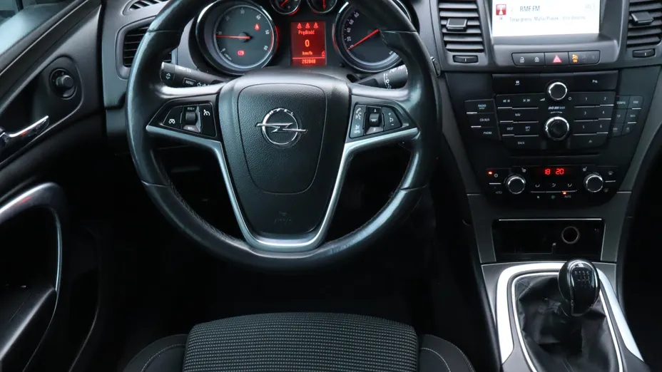 Opel Insignia -