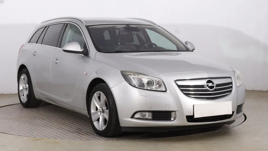 Opel Insignia -