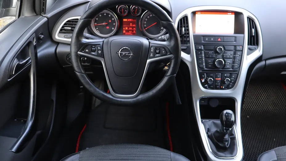 Opel Astra -