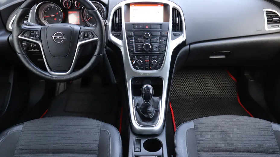 Opel Astra -