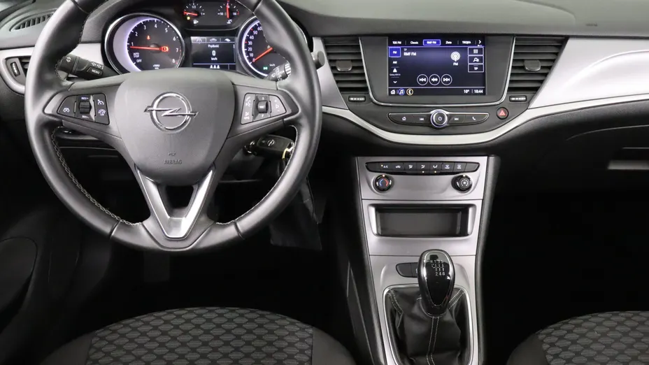Opel Astra -