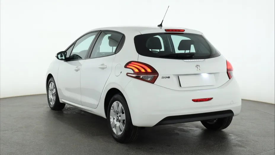 Peugeot 208 -