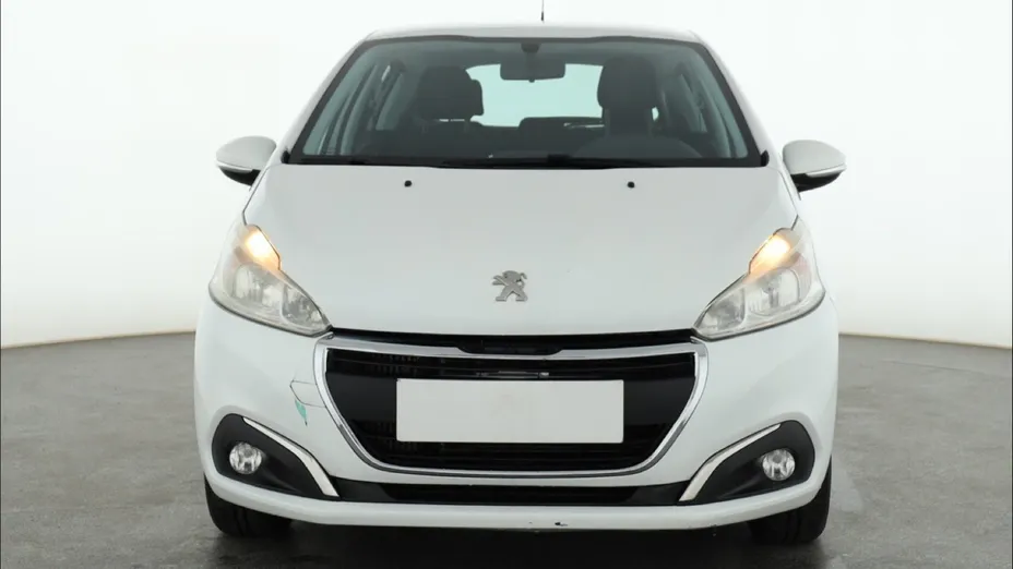Peugeot 208 -