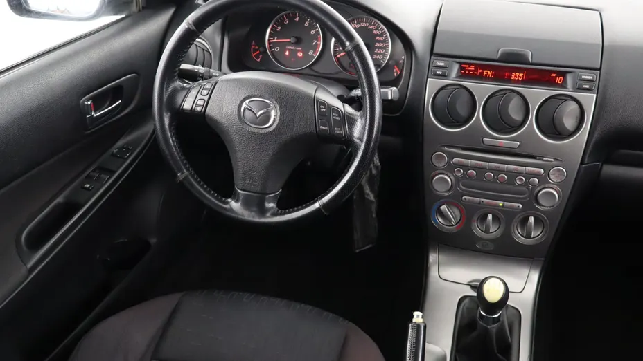 Mazda 6 -