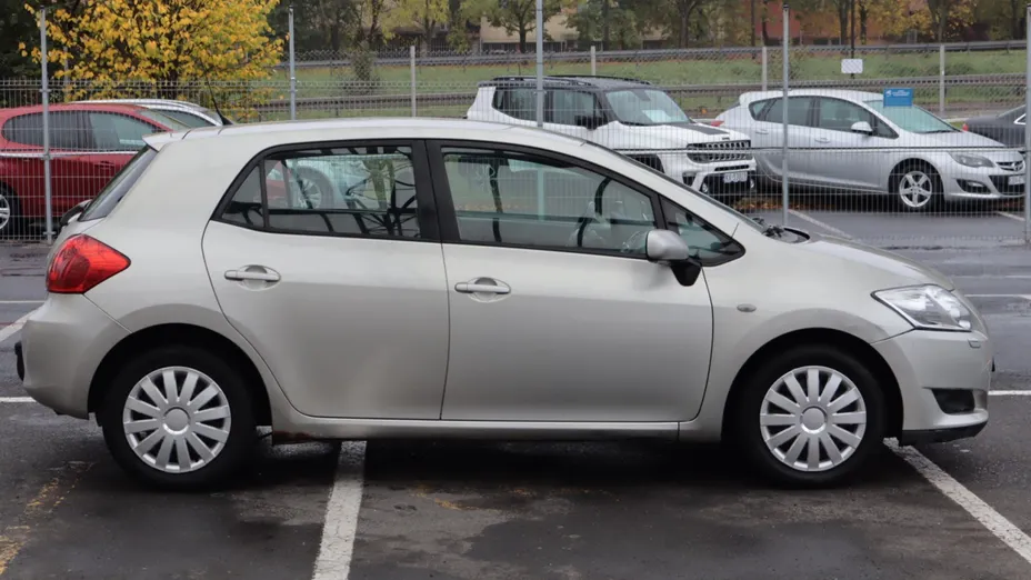 Toyota Auris -