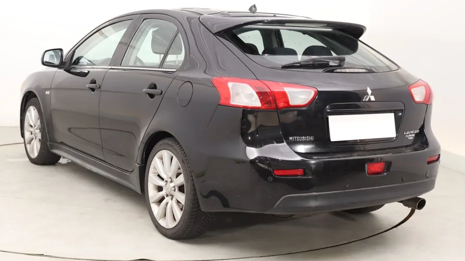 Mitsubishi Lancer -