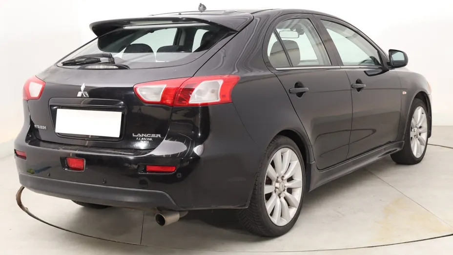 Mitsubishi Lancer -