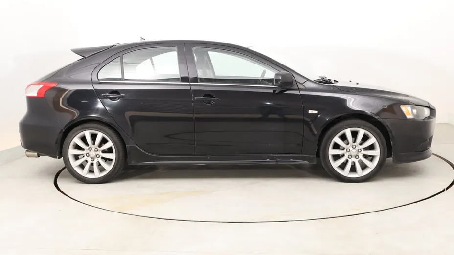 Mitsubishi Lancer -