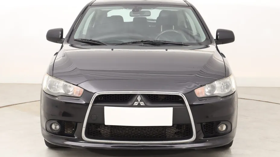 Mitsubishi Lancer -