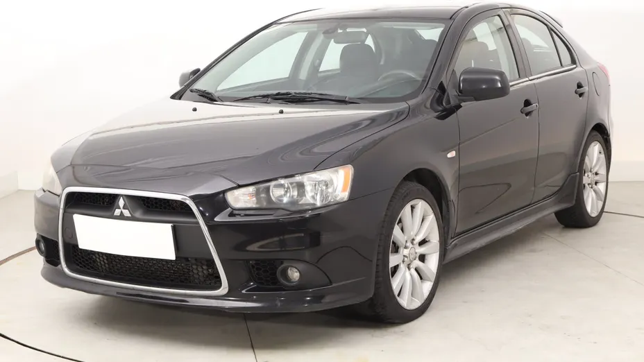 Mitsubishi Lancer -