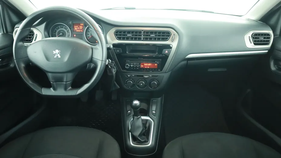 Peugeot 301 -
