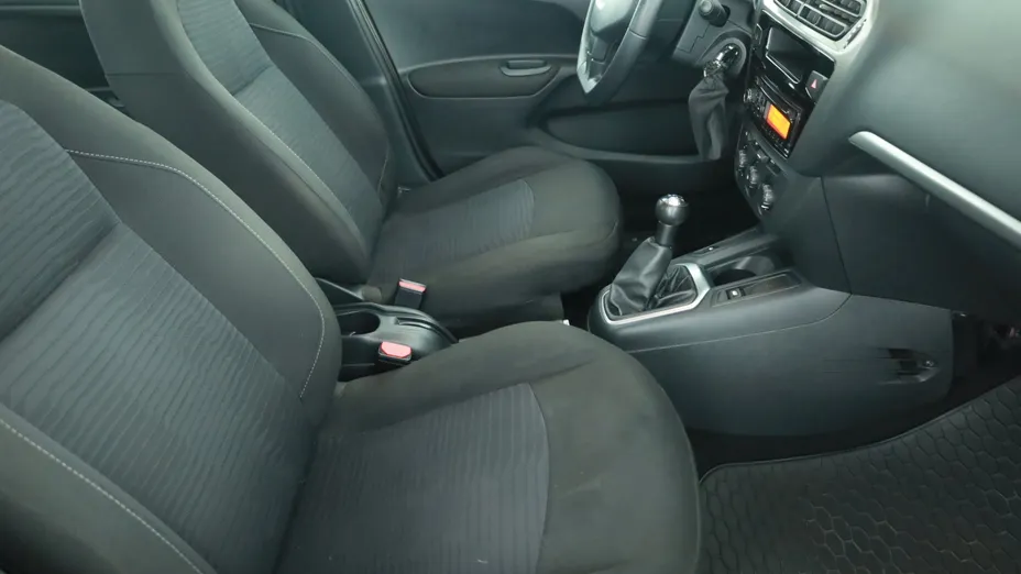Peugeot 301 -