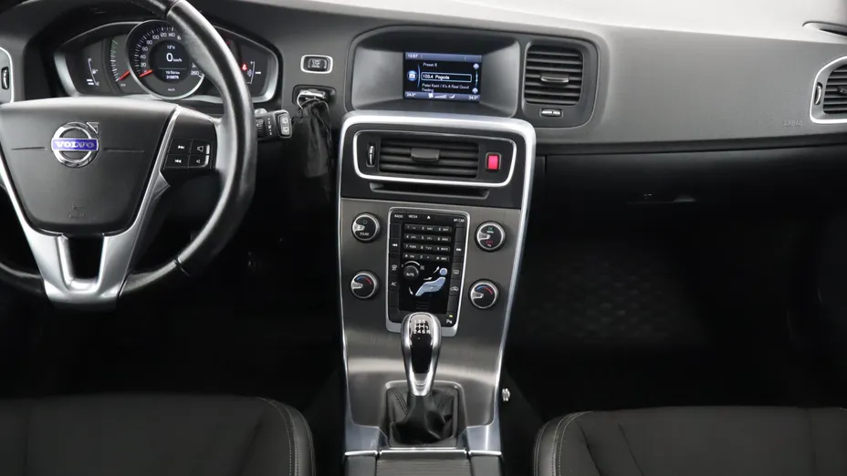 Volvo V60 -