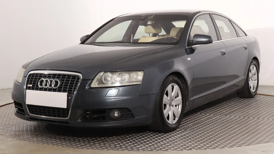 Audi A6 -