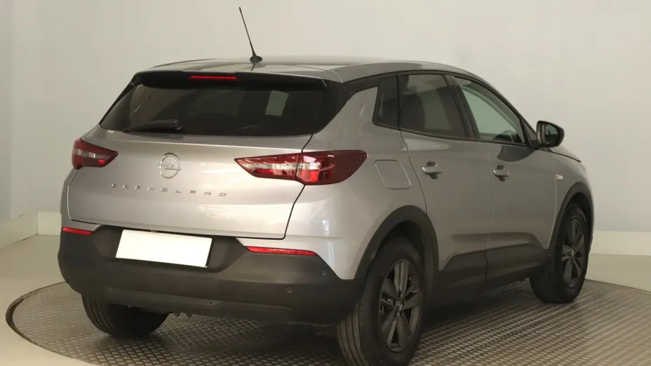 Opel Grandland -