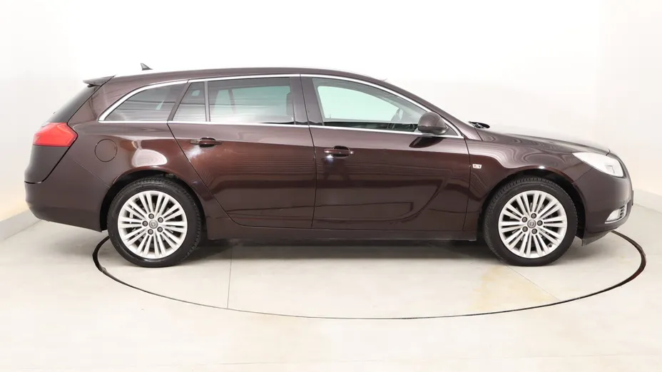 Opel Insignia -