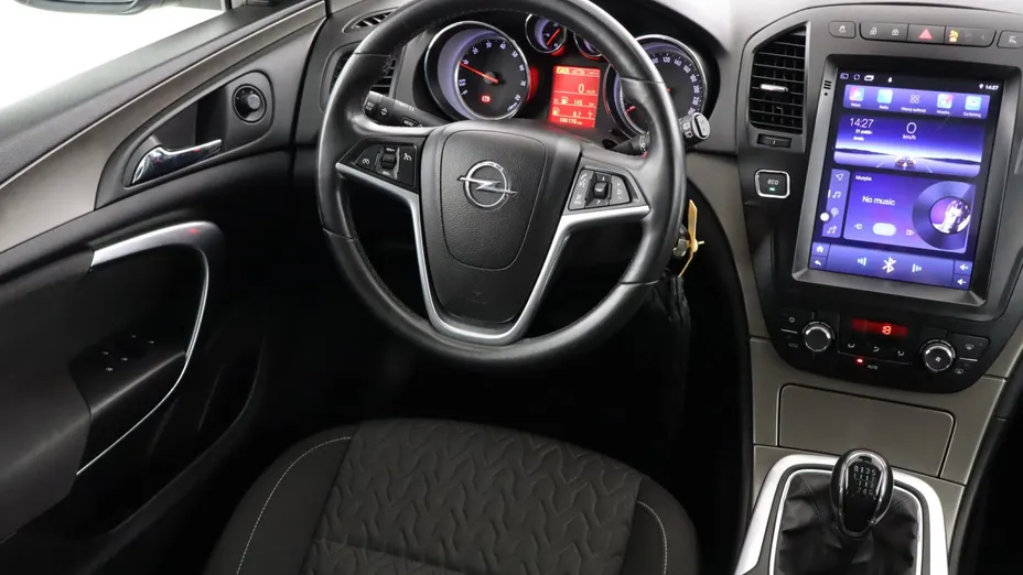 Opel Insignia -