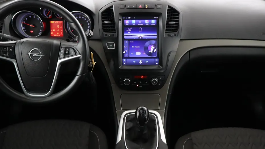 Opel Insignia -