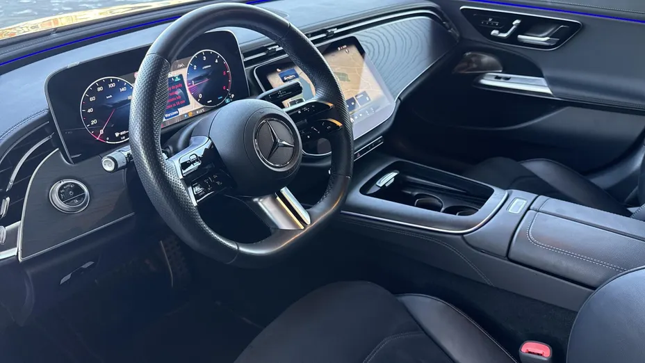 MERCEDES-BENZ E Klasa E 220 d mHEV 4-Matic AMG 9G-Tronic