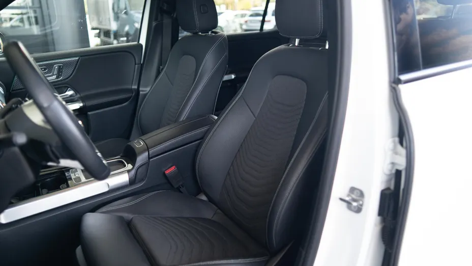 MERCEDES-BENZ GLB GLB 200 mHEV Progressive 7G-DCT